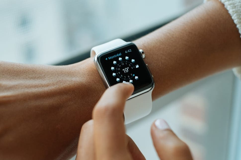 Apple watch stuck on logo.jpg