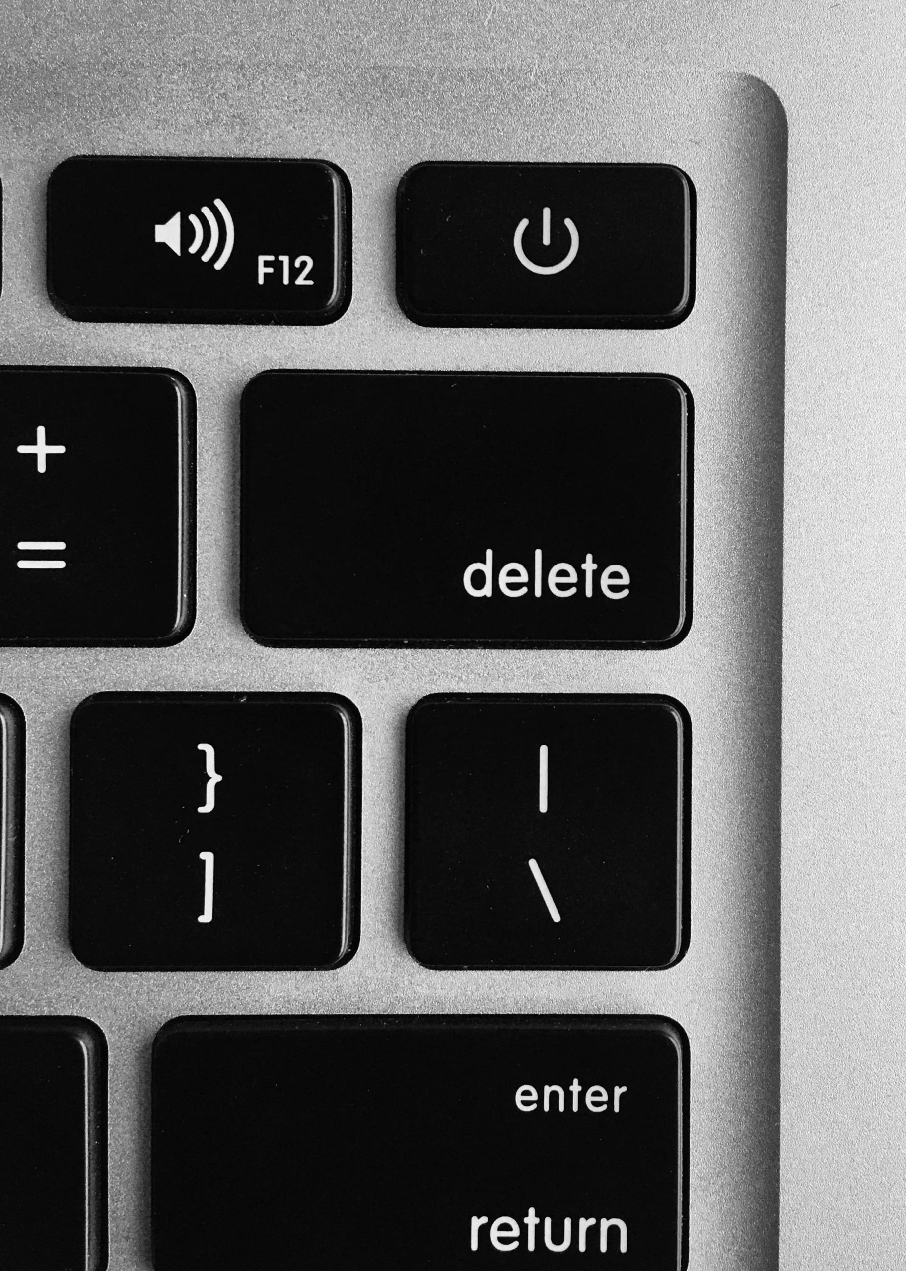 Deleting messages on cellular phones scaled.jpg