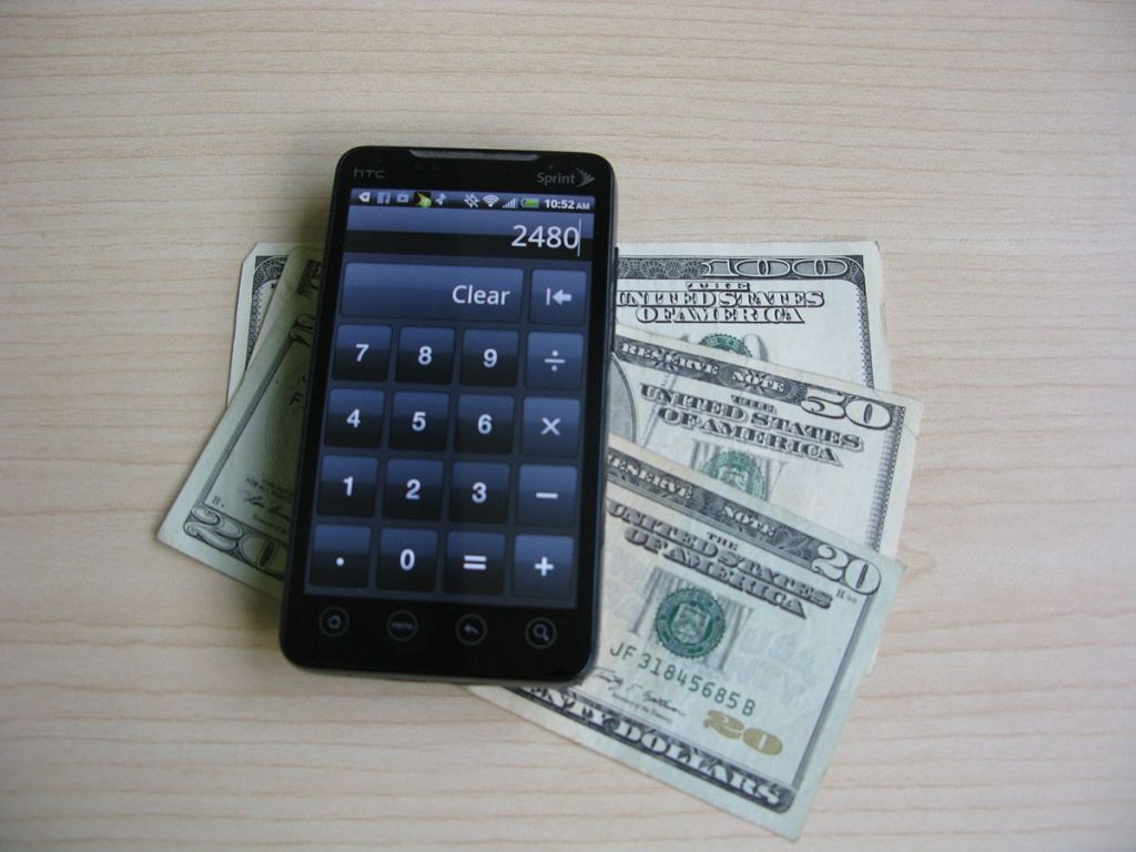 Teléfono inteligente con dinero