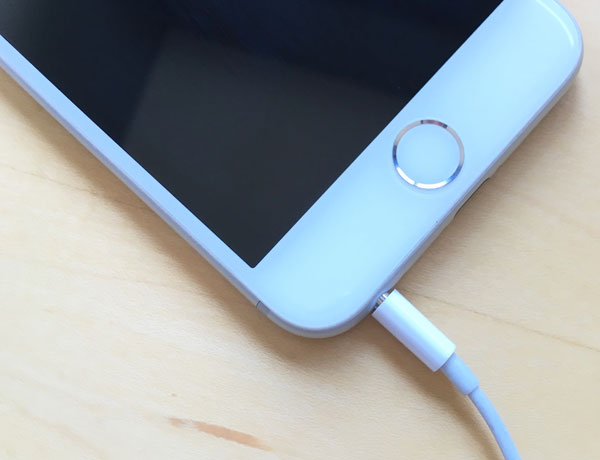 Plug in earphone.jpg